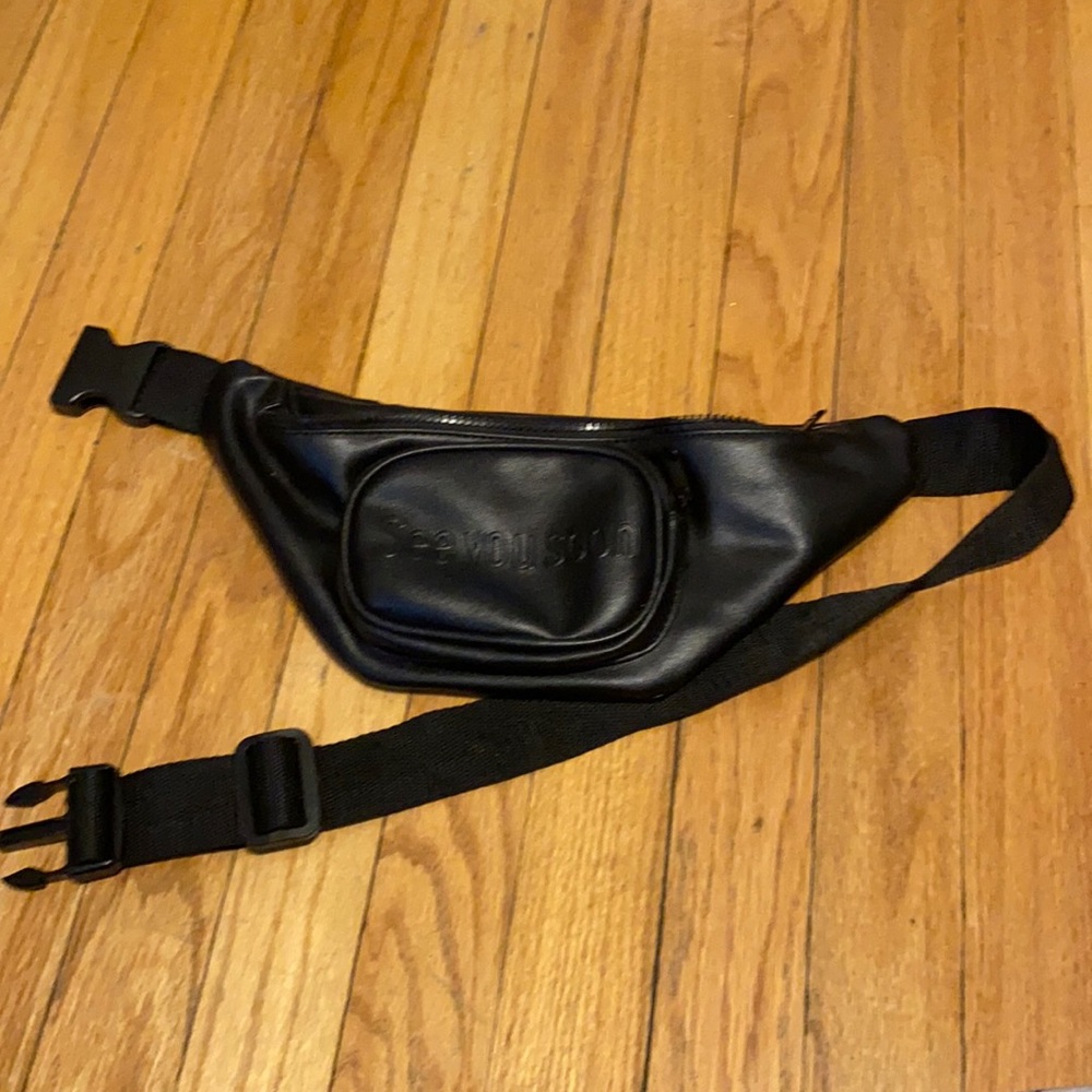 Black Fanny pack